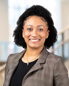 Taya Whiteside, Auburn Branch Manager